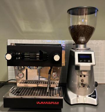 koffiemachine La Marzocco + toebehoren beschikbaar voor biedingen
