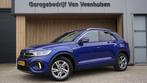 Volkswagen T-Roc 1.5 TSI 150pk DSG 2x R-Line IQ Light Afn-Tr, Auto's, Volkswagen, Stof, Euro 6, 4 cilinders, 150 pk