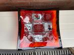 Decoratieve Rode glazen schaal, Nieuw, Glas, Schaal, Ophalen of Verzenden
