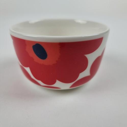 Marimekko Unikko kom 2,5dl, Huis en Inrichting, Keuken | Servies, Nieuw, Kom(men), Overige stijlen, Keramiek, Ophalen
