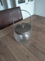 Antieke biscuitbarrel van draadglas, Ophalen