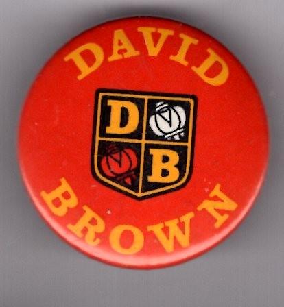 David Brown tractors button ( F_284 ), Verzamelen, Speldjes, Pins en Buttons, Zo goed als nieuw, Button, Transport, Verzenden