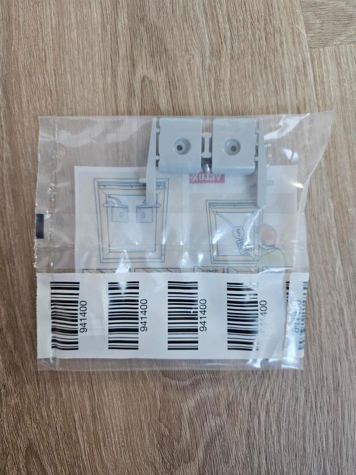 Velux Gordijn Bevestigingsset - Nieuw in Verpakking, Huis en Inrichting, Stoffering | Gordijnen en Lamellen, Nieuw, Minder dan 100 cm