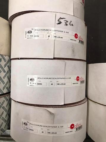schuur papier korrel 40 60 80 grote rollen schilder  beschikbaar voor biedingen