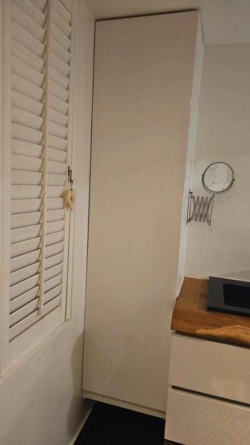 Hoog glans kast 50 cm x 1.95