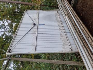 Garage kantel deur 250 cm bij 250cm.  beschikbaar voor biedingen