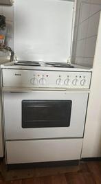 Elektrische fornuis in top staat, Witgoed en Apparatuur, Fornuizen, Zo goed als nieuw, Elektrisch, 4 kookzones, Ophalen of Verzenden