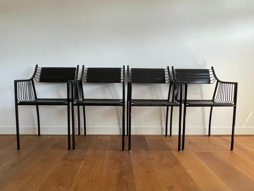 4 Eetkamerstoelen ontworpen door Ruud-Jan Kokke, Huis en Inrichting, Stoelen, Gebruikt, Vier, Hout, Metaal, Zwart, Ophalen