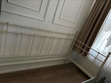Metalen 1 persoonsbed beschikbaar voor biedingen