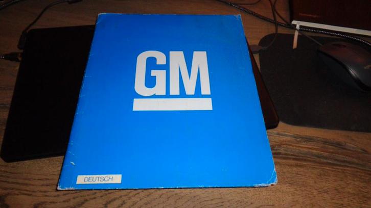 Persmap USA modellen GM 1985 (ZIE BESCHRIJVING), Boeken, Auto's | Folders en Tijdschriften, Zo goed als nieuw, Overige merken