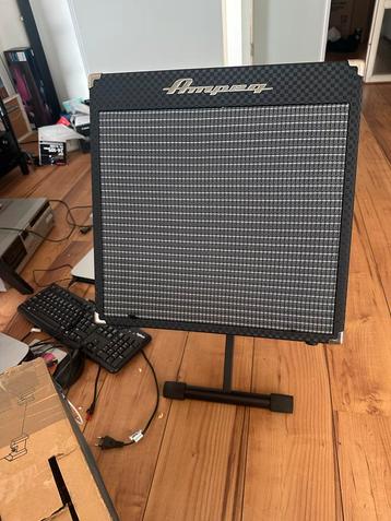 Ampeg Rocket Bass RB-108 Basgitaar Versterker beschikbaar voor biedingen