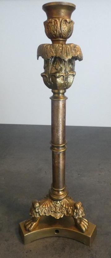 Oude brons kandelaar [1785] beschikbaar voor biedingen
