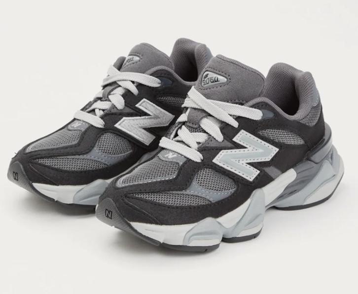 New Balance 9060 sneakers met suede details maat 36, Kleding | Dames, Schoenen, Nieuw, Sneakers of Gympen, Zwart, Ophalen of Verzenden