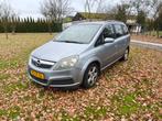 Opel Zafira 2.2 2006 Grijs, Auto's, Opel, Voorwielaandrijving, Stof, 4 cilinders, 7 stoelen
