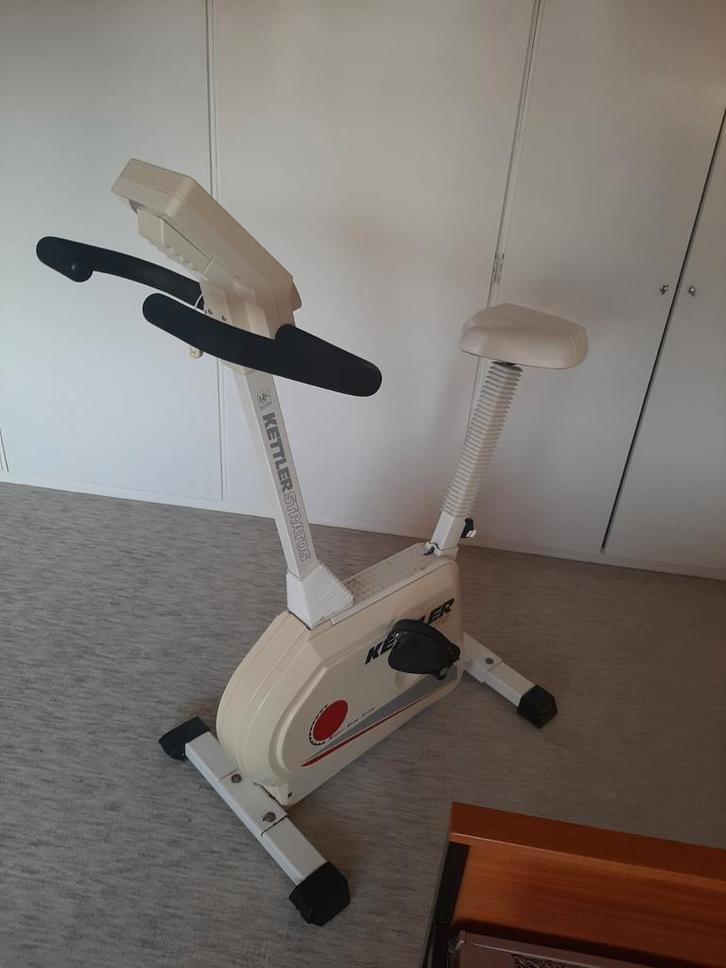 Kettler Hometrainer - Fitness voor thuis!, Sport en Fitness, Fitnessapparatuur, Gebruikt, Hometrainer, Benen, Buik, Metaal, Ophalen of Verzenden
