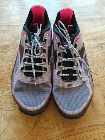 Reebok Schoenen - Maat 39 beschikbaar voor biedingen