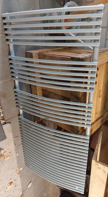 Designradiator / Handdoekenradiator CV - 80x175 beschikbaar voor biedingen