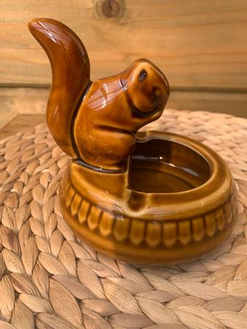 Vintage Eekhoorn Asbak beschikbaar voor biedingen