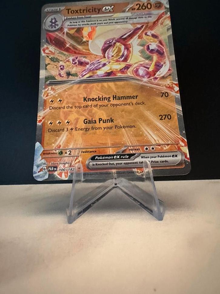 Toxtricity EX 100/182 Paradox Rift - MINT, Hobby en Vrije tijd, Verzamelkaartspellen | Pokémon, Zo goed als nieuw, Losse kaart
