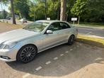 Mercedes-Benz E-Klasse 1.8 E200 CGI Sedan AUT 2010 Grijs, Auto's, Achterwielaandrijving, 4 cilinders, 1796 cc, Particulier