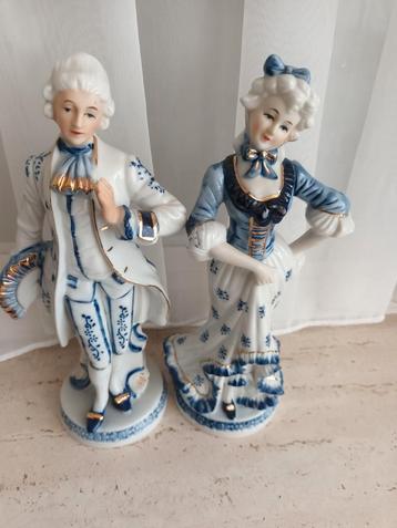 Beeldjes  beschikbaar voor biedingen
