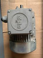Motor 0,18 Kw 3 faze metr reductor B3  I=100, Doe-het-zelf en Verbouw, Motoren, Ophalen of Verzenden, Nieuw, Elektromotor