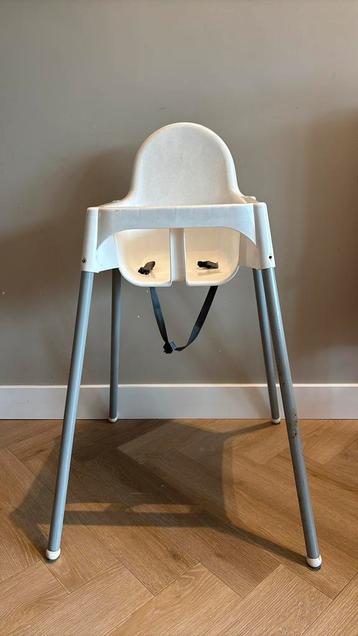 Ikea kinderstoel beschikbaar voor biedingen