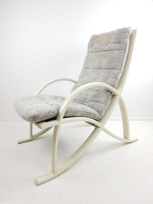 Vintage unieke fauteuil wit rattan eighties grijs roze wit, Huis en Inrichting, Fauteuils, Gebruikt, 75 tot 100 cm, Ophalen of Verzenden