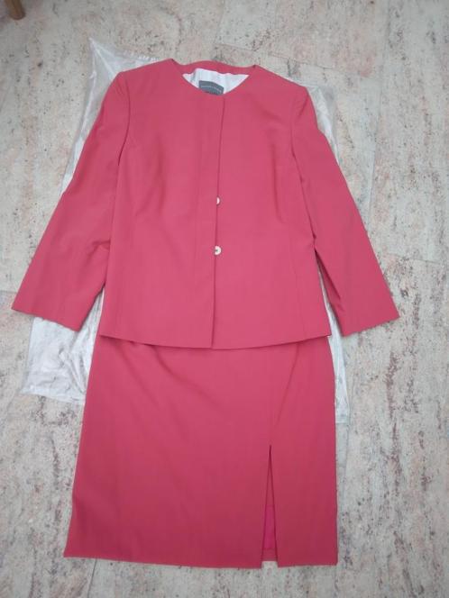 Damespakje, maat: 38, kleur: rood, merk: Sandra Pabst, Kleding | Dames, Jasjes, Kostuums en Pakken, Zo goed als nieuw, Maat 38/40 (M)