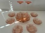 Prachtige rosé glas set. Grote kom met 6 kleine kommetjes., Ophalen of Verzenden