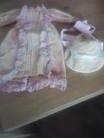 Antiek  poppenjurkje met muts, Ophalen of Verzenden