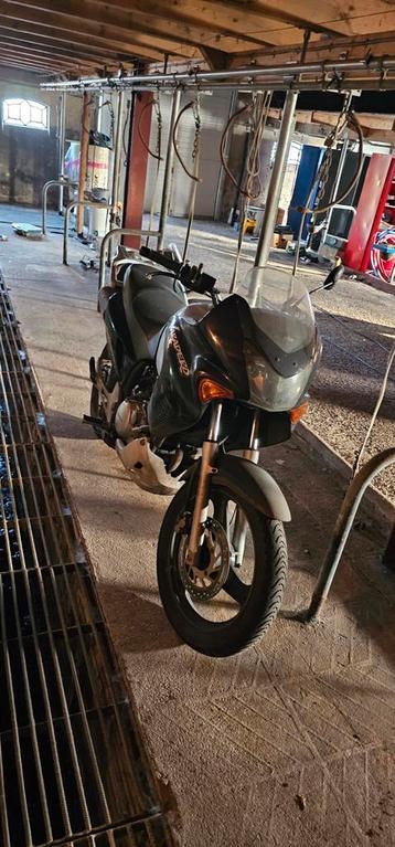 honda varadero 125cc 2cyll a1 beschikbaar voor biedingen