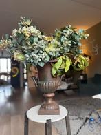 Gietijzeren Vaas met Kunstbloemen - 45cm, Huis en Inrichting, Woonaccessoires | Vazen, Overige materialen, Overige kleuren, Ophalen of Verzenden
