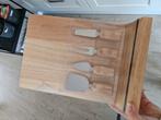 Kaasplankje met kaasmessen nieuw in plastic, Huis en Inrichting, Ophalen, Nieuw