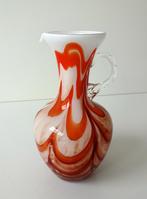 Glazen vaas met oor wit opaline met oranje Florence 2885-g, Ophalen of Verzenden