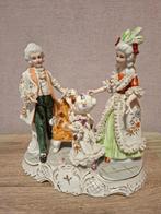 Vintage kantporseleinen beeldje, Antiek en Kunst, Antiek | Porselein, Ophalen