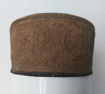 Mooi antiek handgemaakt Balinees hoedje