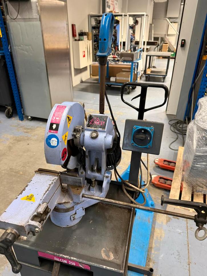 MEP Falcon 250 Afkortzaag met Zaagblad, Zakelijke goederen, Machines en Bouw | Industrie en Techniek, Ophalen