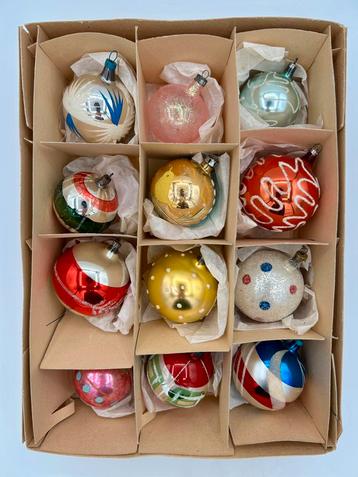 Mix & Match: oude gekleurde kerstbal beschikbaar voor biedingen