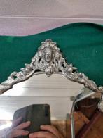 spiegel ovaal met ornamet zilver kleurig, Huis en Inrichting, Woonaccessoires | Spiegels, Ophalen of Verzenden