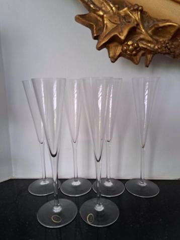 6 kristal , champagne flutes , zeer goed beschikbaar voor biedingen