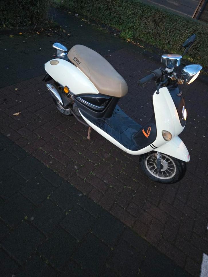Razzo Snorbrommer - Pisa Model, Fietsen en Brommers, Snorfietsen en Snorscooters, Gebruikt, Overige merken, Benzine, Ophalen