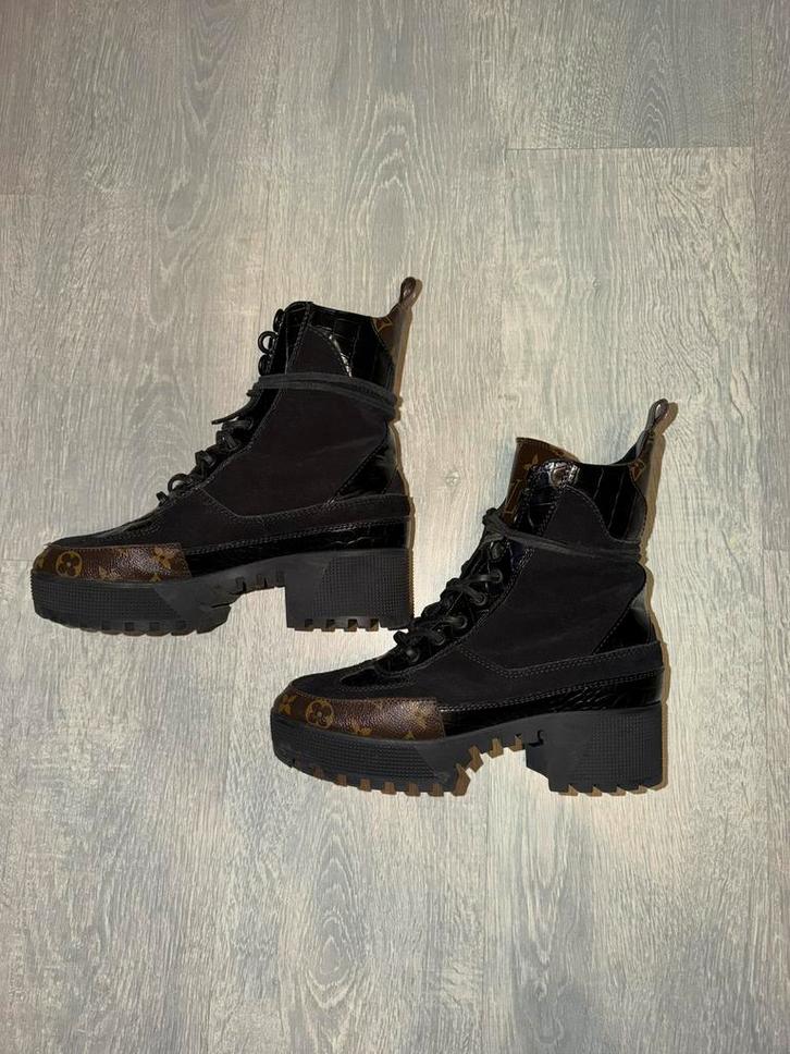 LOUIS VUITTON laarsjes, Kleding | Dames, Schoenen, Zo goed als nieuw, Lage of Enkellaarzen, Zwart, Ophalen