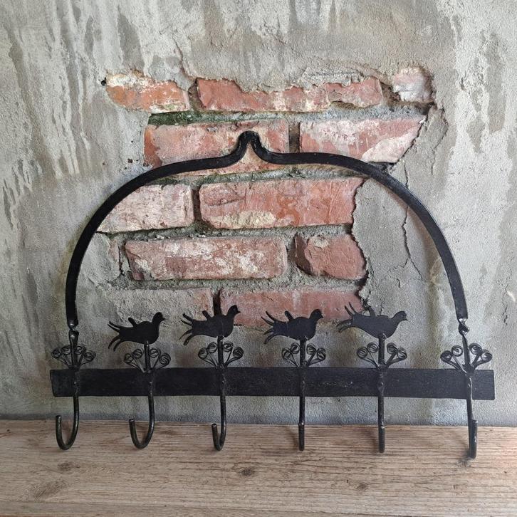 Brocante oude metalen muur wildhaak muurhaak wandhaak Etage3, Huis en Inrichting, Woonaccessoires | Overige, Gebruikt, Ophalen of Verzenden