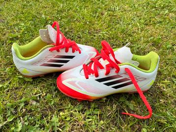 ADIDAS F50 CLUB KINDER VOETBALSCHOENEN - maat 30 beschikbaar voor biedingen