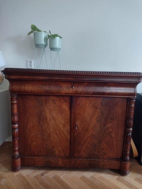 Antieke klapbuffet kast notenhout of mahonie fineer, Antiek en Kunst, Antiek | Meubels | Kasten, Ophalen