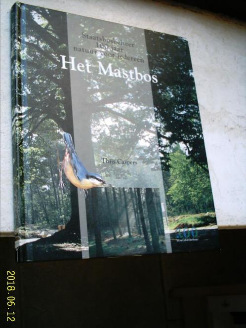 Het Mastbos(Breda, Thijs Caspers, ISBN 9068252178)., Boeken, Natuur, Zo goed als nieuw, Ophalen of Verzenden