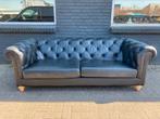Engels Chesterfield bank zwart GRATIS BEZORGD, Gebruikt, 125 cm of meer, Leer, Ophalen of Verzenden
