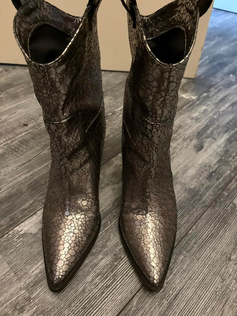 Notre-v zilverkleurige laarzen maat 40, Overige kleuren, Lage of Enkellaarzen, Ophalen of Verzenden, Zo goed als nieuw