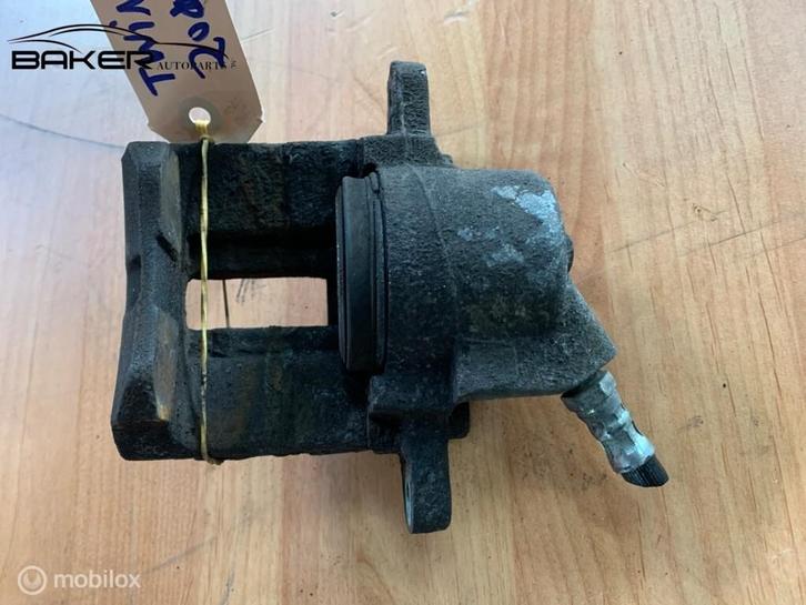 Remklauw rechtsvoor Renault Twingo II ('07-'14), Auto-onderdelen, Remmen en Aandrijving, Renault, Gebruikt, Ophalen of Verzenden